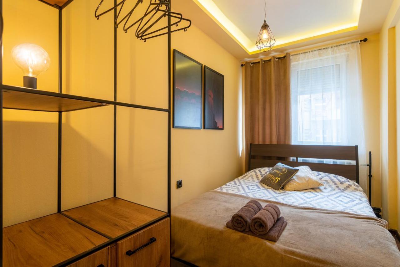 Downtown ǀ 2 Bedrooms ǀ Wifi ǀ Best Location Skopje Exterior photo